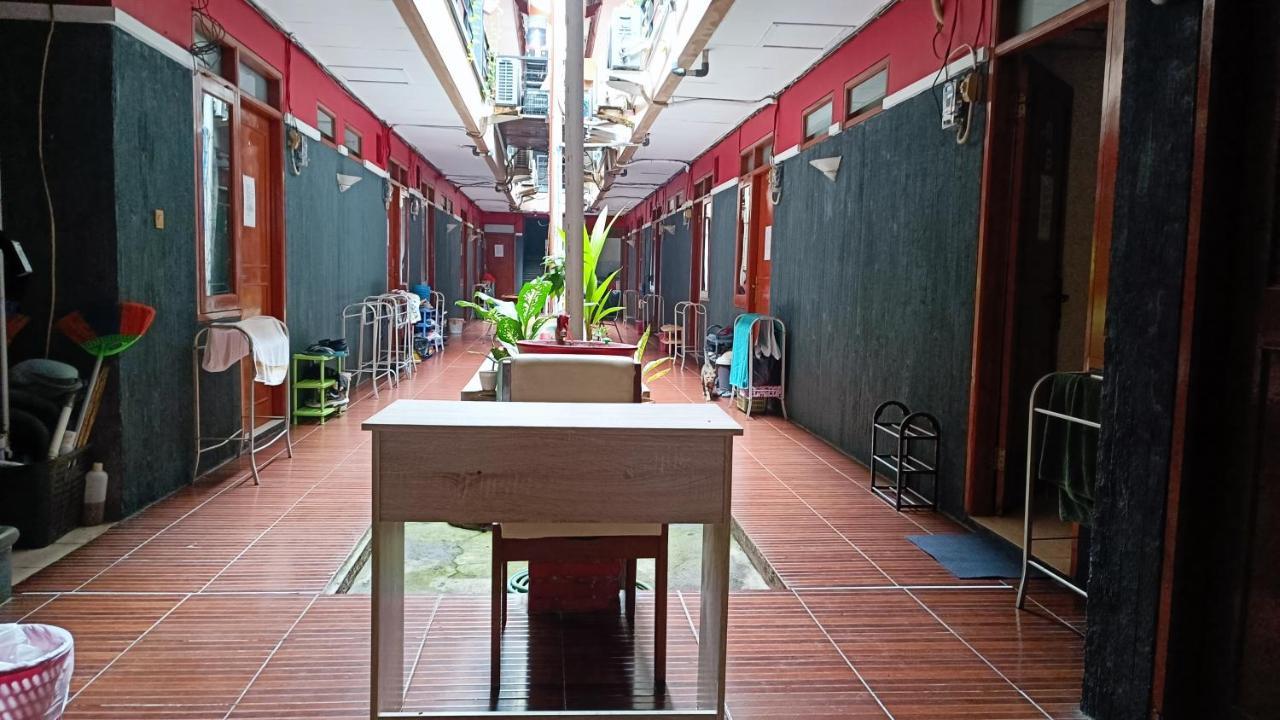 Oyo 91341 D'Phoenix Anggrek Syariah Residence Jakarta Exteriör bild